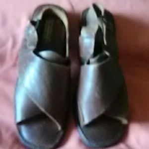 Regal sandal shoe